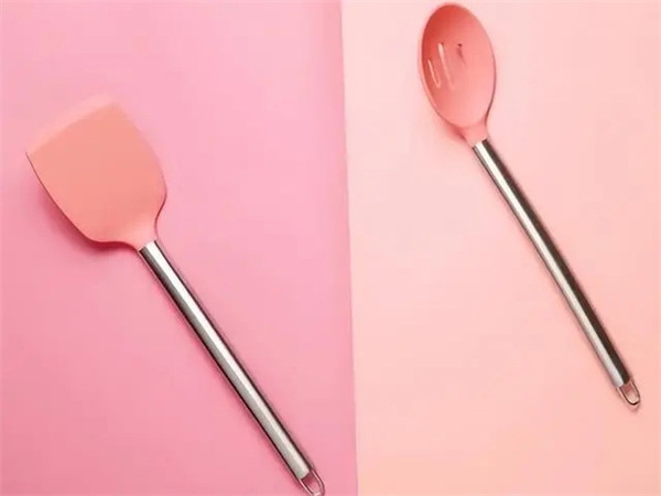 國內對硅膠餐具銷售的GB4806標準是什么？
